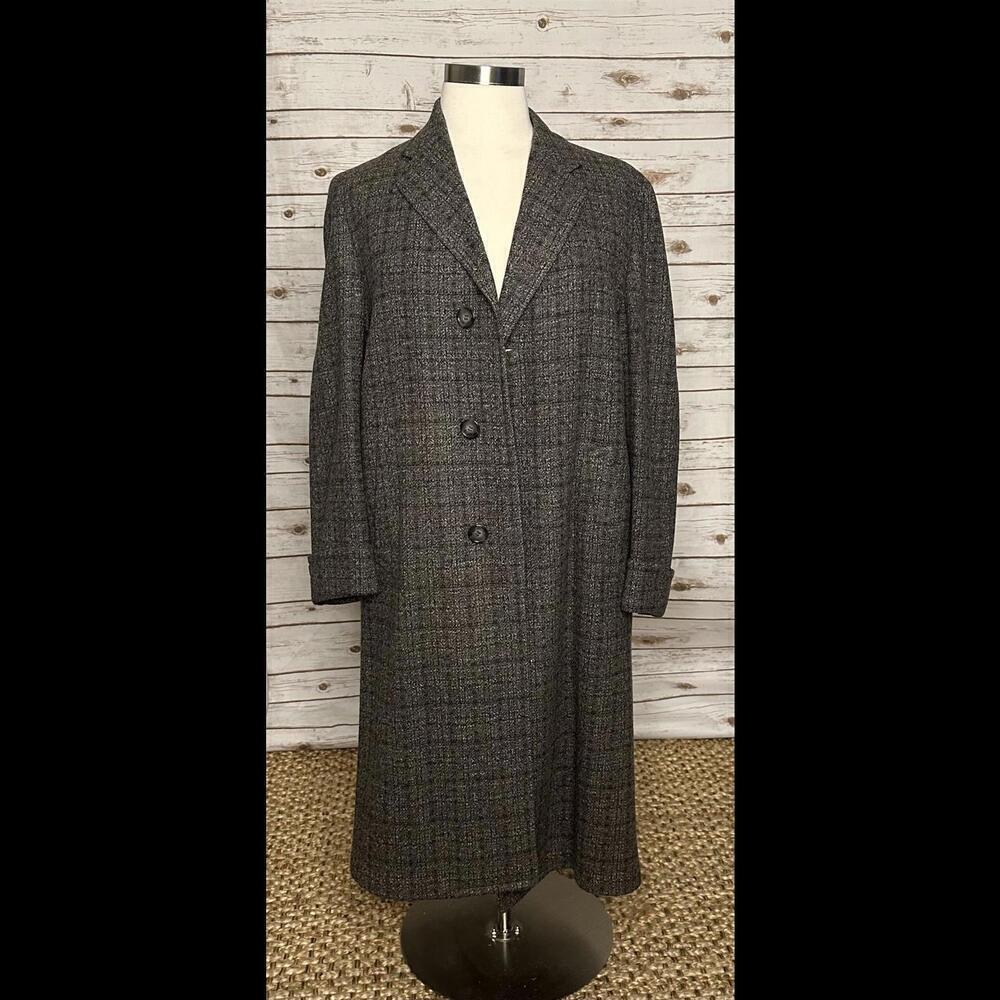 Vintage Hart, Schaffner & Marx gray plaid tweed wool overcoat Size 44